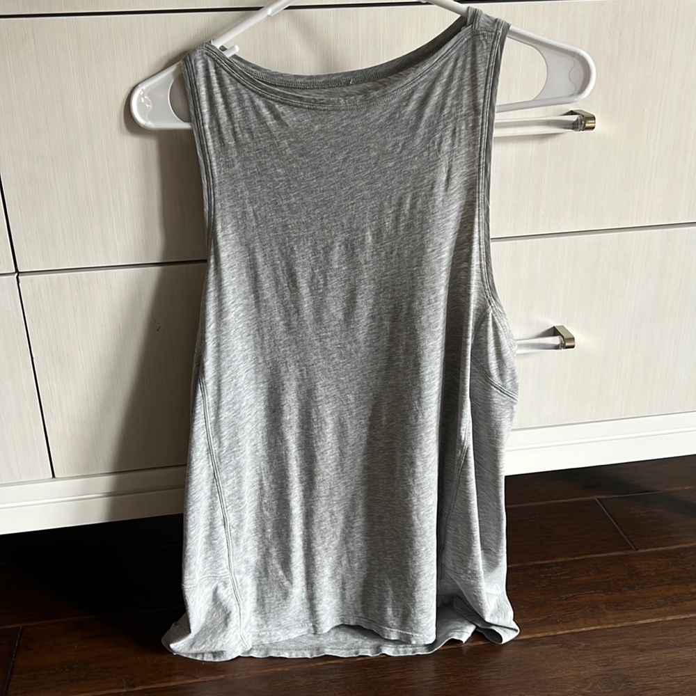 Lululemon muscle tank